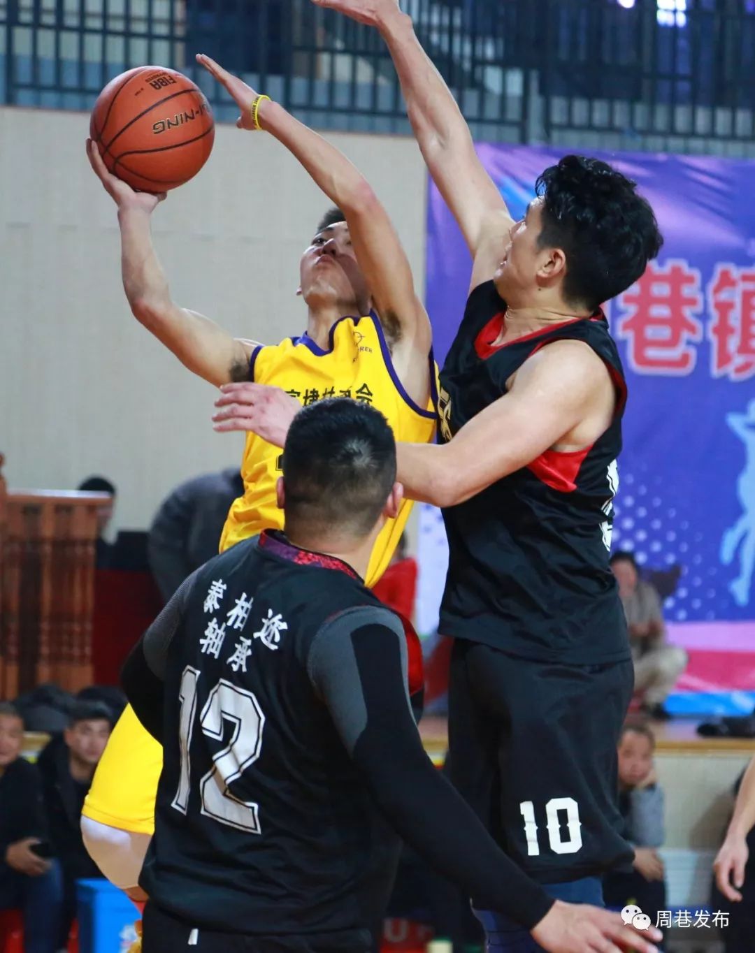 半岛体育在线-争冠之旅：各支球队势均力敌，激烈角逐的简单介绍