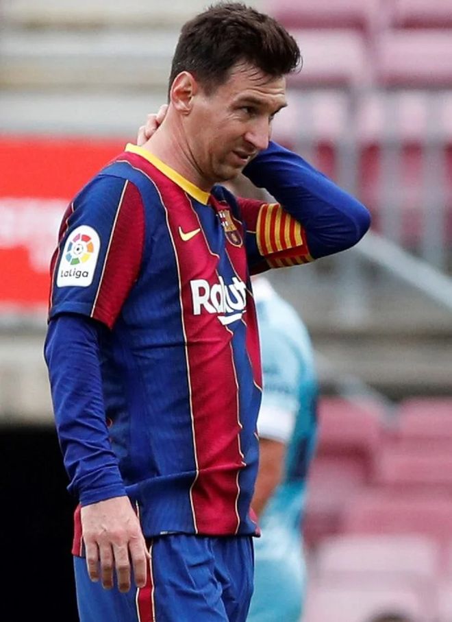巴塞罗那主场失利梅西无奈 巴塞罗那主场失利梅西无奈