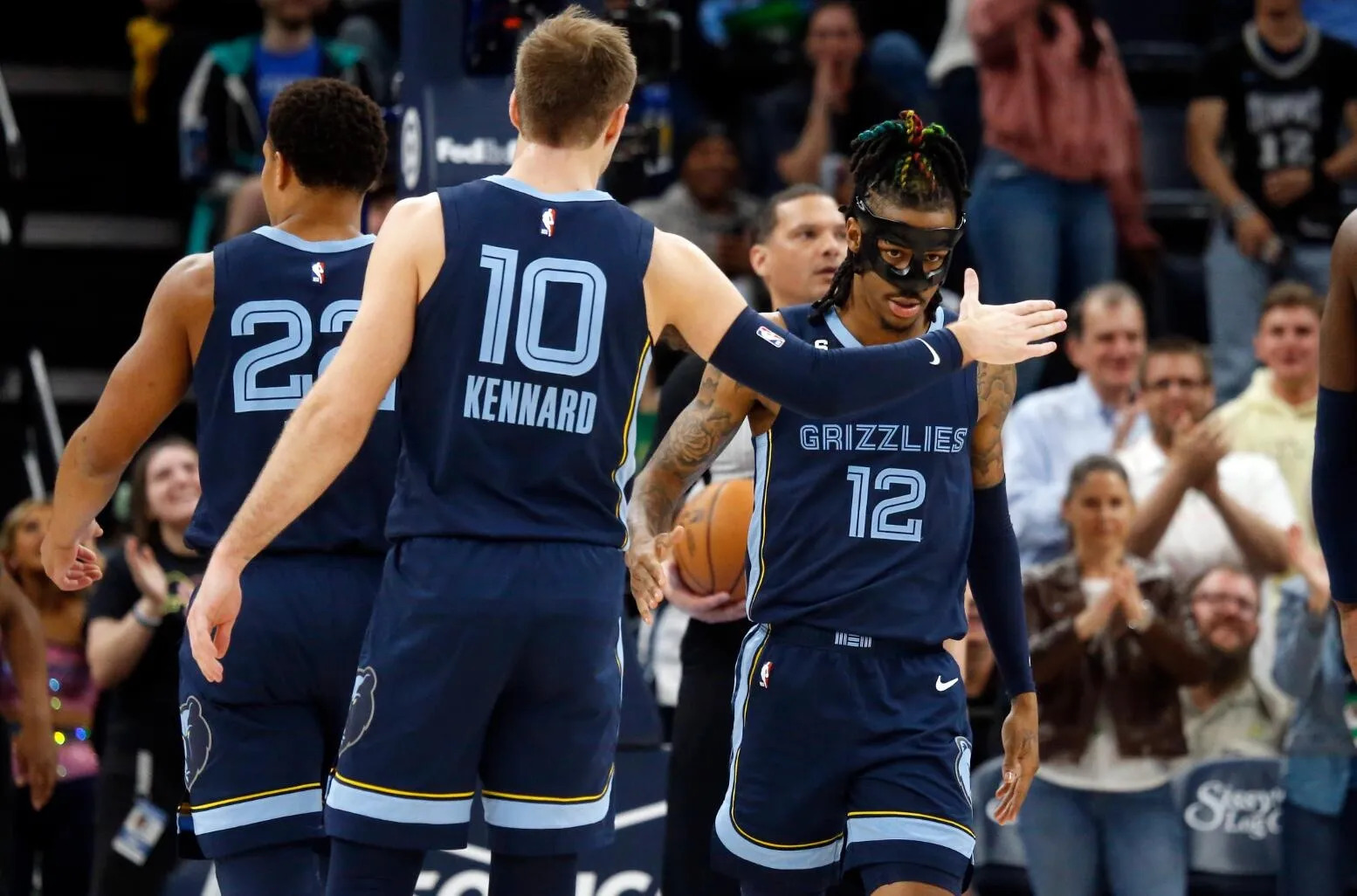 半岛体育官方入口-灰熊击败开拓者，稳步前进