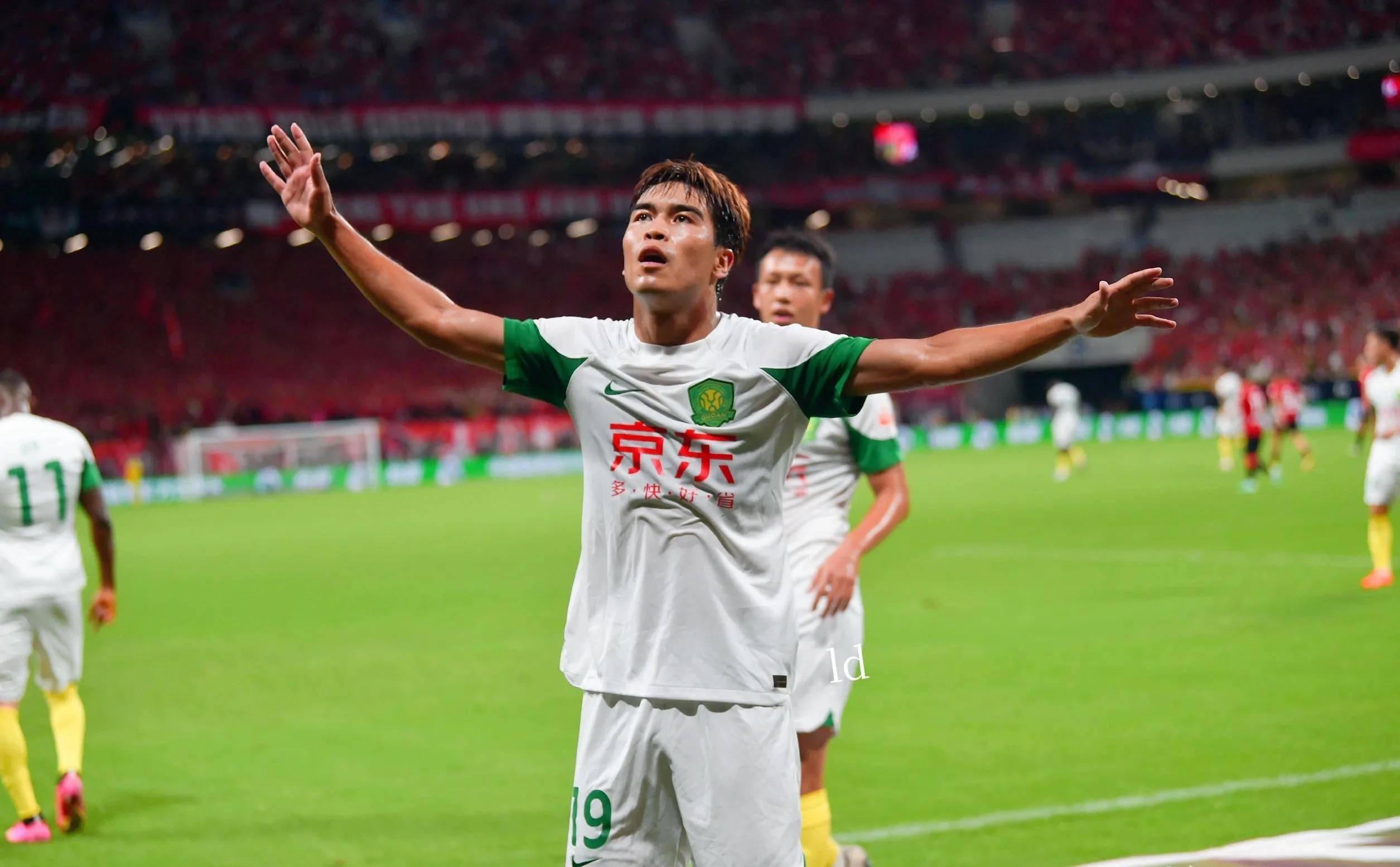 半岛体育登录-球星云集亚洲大坛，球队士气高昂